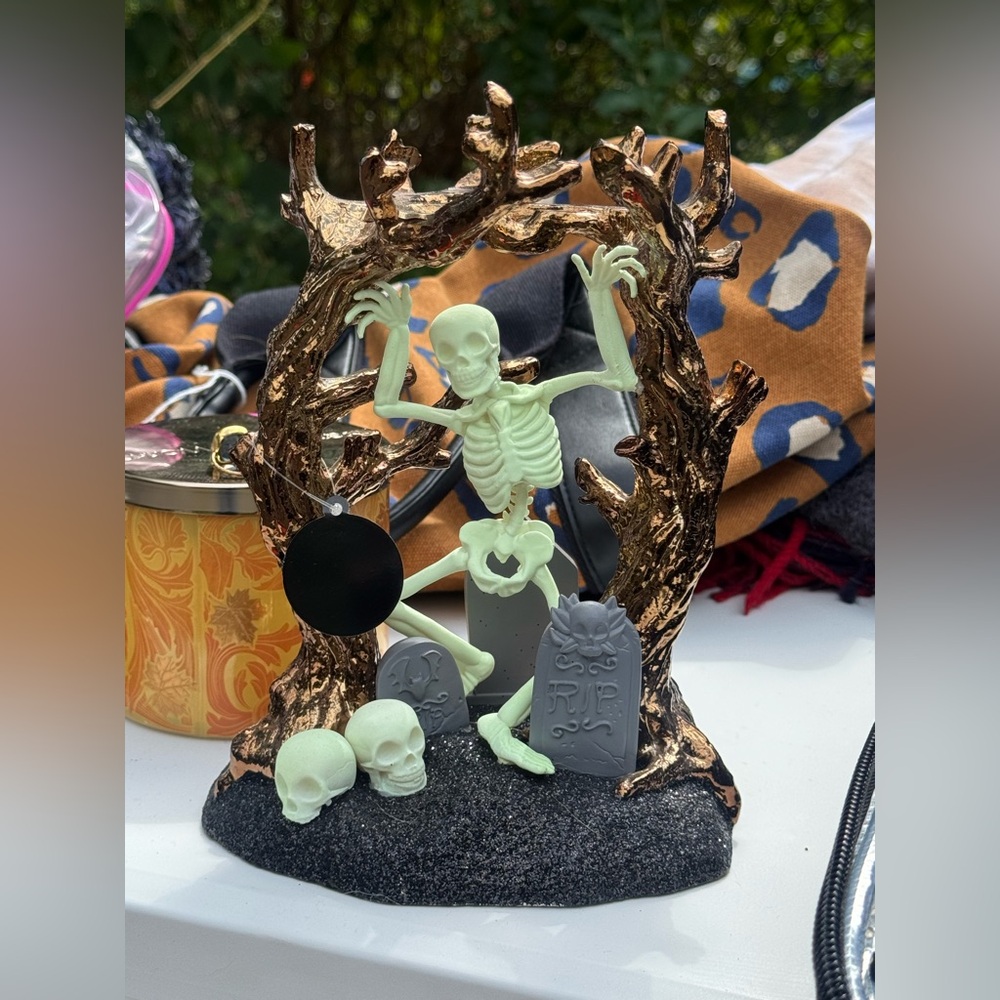 bath and body works halloween glow in the dark candle holder